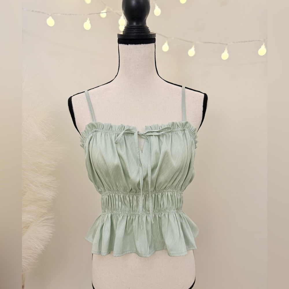 🌾 Le Lis Collection Mint Green‎ Ruffle Top